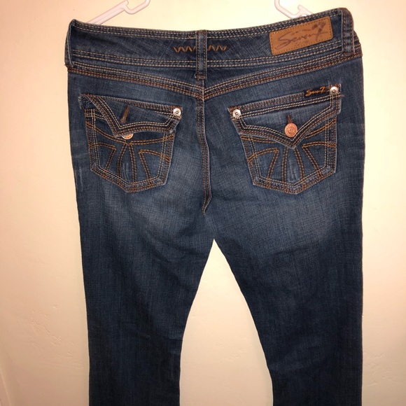 🌻jeans🌻 - Picture 1 of 6